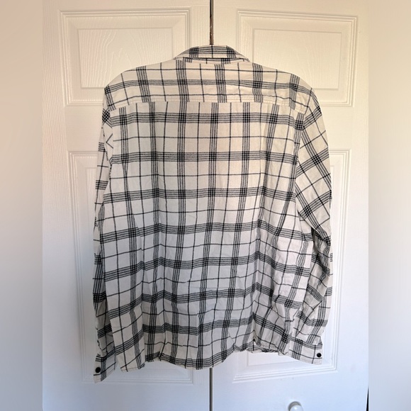 Men’s Long Sleeve Flannel Button Up - L - EUC - Picture 2 of 2
